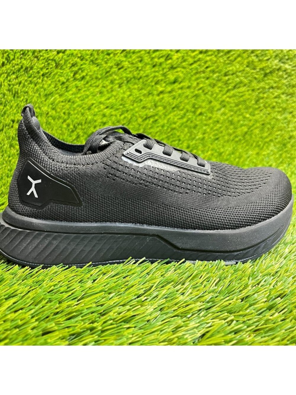 Flux Footwear Adapt Waterproof Runner Black Womens Size 6.5 Athletic Knit Shoes